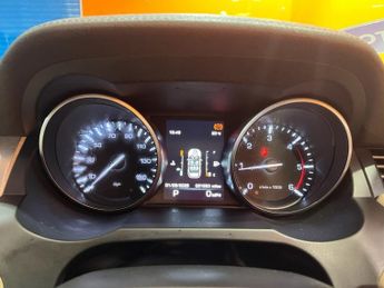 LAND ROVER RANGE ROVER EVOQUE 2.2 SD4 Pure SUV 5dr Diesel Auto 4WD Euro 5 (s/s) (190 ps)