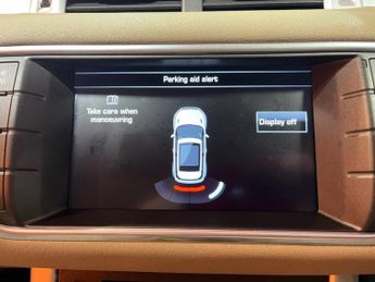 LAND ROVER RANGE ROVER EVOQUE 2.2 SD4 Pure SUV 5dr Diesel Auto 4WD Euro 5 (s/s) (190 ps)