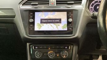 VOLKSWAGEN TIGUAN 2.0 TDI SEL SUV 5dr Diesel DSG 4Motion Euro 6 (s/s) (190 ps)