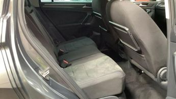 VOLKSWAGEN TIGUAN 2.0 TDI SEL SUV 5dr Diesel DSG 4Motion Euro 6 (s/s) (190 ps)