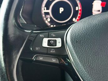 VOLKSWAGEN TIGUAN 2.0 TDI SEL SUV 5dr Diesel DSG 4Motion Euro 6 (s/s) (190 ps)
