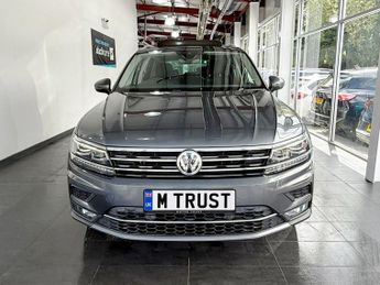 VOLKSWAGEN TIGUAN 2.0 TDI SEL SUV 5dr Diesel DSG 4Motion Euro 6 (s/s) (190 ps)