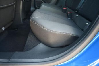 VAUXHALL Corsa Electric 50kWh Elite Premium Hatchback 5dr Electric Auto (136 ps)