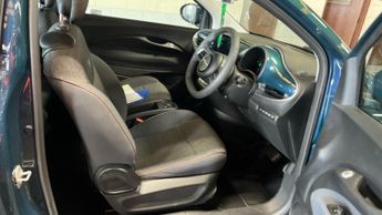 FIAT 500E 42kWh Icon Hatchback 3dr Electric Auto (118 ps)
