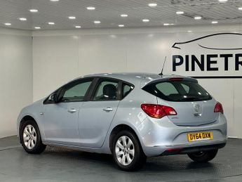 VAUXHALL ASTRA 1.4 16v Design Hatchback 5dr Petrol Manual Euro 5 (100 ps)