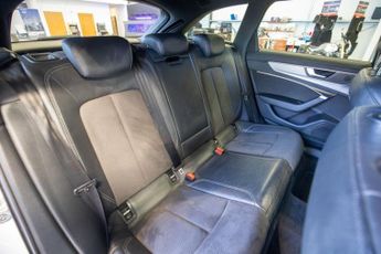 AUDI A6 AVANT 2.0 TDI 40 Black Edition Estate 5dr Diesel S Tronic Euro 6 (s/s)