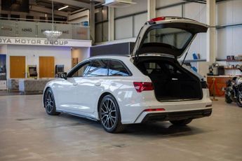 AUDI A6 AVANT 2.0 TDI 40 Black Edition Estate 5dr Diesel S Tronic Euro 6 (s/s)