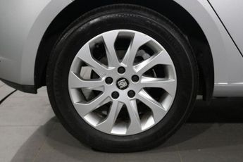 SEAT LEON 1.6 TDI CR SE Hatchback 5dr Diesel DSG Euro 5 (s/s) (105 ps)
