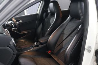 MERCEDES-BENZ A-CLASS 2.1 A200d AMG Line (Premium) Hatchback 5dr Diesel 7G-DCT Euro 6 