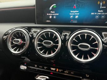 MERCEDES-BENZ A CLASS 1.5 A180d AMG Line (Premium 2) Hatchback 5dr Diesel 7G-DCT Euro 