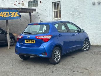 TOYOTA YARIS 1.5 VVT-i Icon Tech Hatchback 5dr Petrol Manual Euro 6 (111 ps)