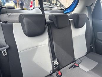 TOYOTA YARIS 1.5 VVT-i Icon Tech Hatchback 5dr Petrol Manual Euro 6 (111 ps)
