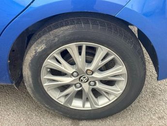 TOYOTA YARIS 1.5 VVT-i Icon Tech Hatchback 5dr Petrol Manual Euro 6 (111 ps)