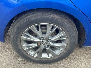 TOYOTA YARIS 1.5 VVT-i Icon Tech Hatchback 5dr Petrol Manual Euro 6 (111 ps)