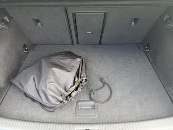 VOLKSWAGEN E-GOLF e-Golf Hatchback 5dr Electric Auto (115 ps)