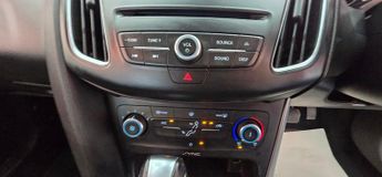 FORD FOCUS 1.6 Zetec Hatchback 5dr Petrol Powershift Euro 6 (125 ps)