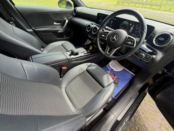 MERCEDES-BENZ A-CLASS 1.3 A180 Sport (Executive) Hatchback 5dr Petrol 7G-DCT Euro 6 (s