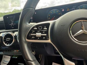 MERCEDES-BENZ A-CLASS 1.3 A180 Sport (Executive) Hatchback 5dr Petrol 7G-DCT Euro 6 (s