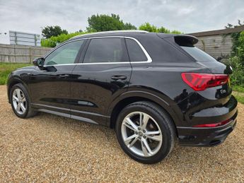 AUDI Q3 1.5 TFSI CoD 35 S line SUV 5dr Petrol S Tronic Euro 6 (s/s) (150