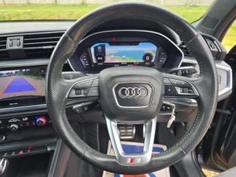 AUDI Q3 1.5 TFSI CoD 35 S line SUV 5dr Petrol S Tronic Euro 6 (s/s) (150