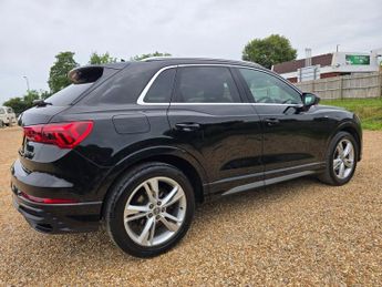 AUDI Q3 1.5 TFSI CoD 35 S line SUV 5dr Petrol S Tronic Euro 6 (s/s) (150