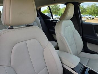 VOLVO XC40 2.0 D3 Inscription SUV 5dr Diesel Auto AWD Euro 6 (s/s) (150 ps)