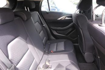 INFINITI Q30 1.5d SE Hatchback 5dr Diesel Manual Euro 6 (s/s) (109 ps)