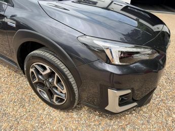SUBARU XV 2.0 i e-Boxer SE Premium SUV 5dr Petrol Hybrid Lineartronic 4WD 