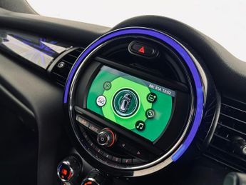 MINI CONVERTIBLE 1.5 Cooper Convertible 2dr Petrol Steptronic Euro 6 (s/s) (136 p
