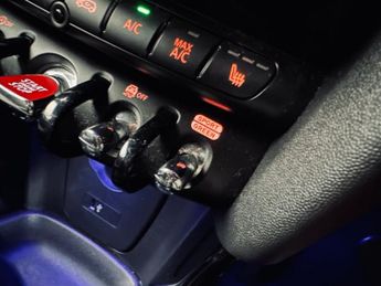 MINI CONVERTIBLE 1.5 Cooper Convertible 2dr Petrol Steptronic Euro 6 (s/s) (136 p