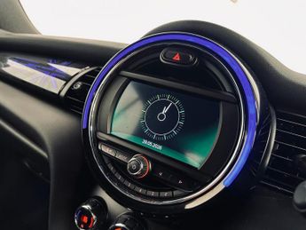 MINI CONVERTIBLE 1.5 Cooper Convertible 2dr Petrol Steptronic Euro 6 (s/s) (136 p