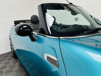 MINI CONVERTIBLE 1.5 Cooper Convertible 2dr Petrol Steptronic Euro 6 (s/s) (136 p