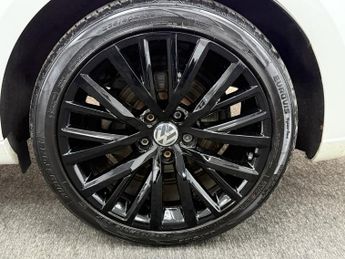 VOLKSWAGEN CC 2.0 TDI BlueMotion Tech GT Black Edition Saloon 4dr Diesel DSG E