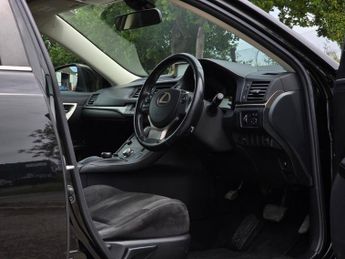 LEXUS CT 1.8 200h Advance Hatchback 5dr Petrol Hybrid CVT Euro 6 (s/s) (1