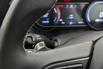 KIA NIRO 64kWh 2 SUV 5dr Electric Auto (201 bhp)