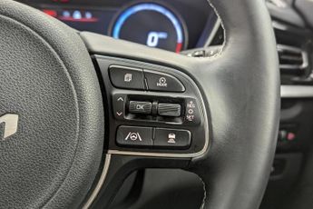 KIA NIRO 64kWh 2 SUV 5dr Electric Auto (201 bhp)
