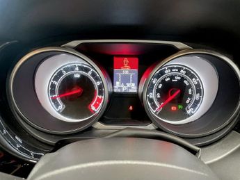 MG GS 1.5 TGI Exclusive SUV 5dr Petrol DCT Euro 6 (s/s) (160 ps)