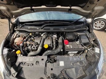 RENAULT CAPTUR 1.5 dCi ENERGY Dynamique Nav SUV 5dr Diesel Auto Euro 6 (s/s) (9