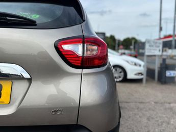RENAULT CAPTUR 1.5 dCi ENERGY Dynamique Nav SUV 5dr Diesel Auto Euro 6 (s/s) (9