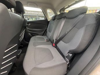 RENAULT CAPTUR 1.5 dCi ENERGY Dynamique Nav SUV 5dr Diesel Auto Euro 6 (s/s) (9