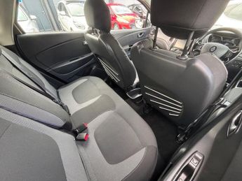 RENAULT CAPTUR 1.5 dCi ENERGY Dynamique Nav SUV 5dr Diesel Auto Euro 6 (s/s) (9