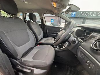 RENAULT CAPTUR 1.5 dCi ENERGY Dynamique Nav SUV 5dr Diesel Auto Euro 6 (s/s) (9