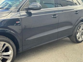 AUDI Q3 2.0 TDI S line Plus SUV 5dr Diesel S Tronic quattro Euro 5 (s/s)