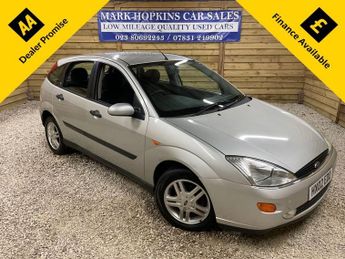 Ford Focus 1.6i 16v Ghia Hatchback 5dr Petrol Manual (163 g/km, 99 bhp)