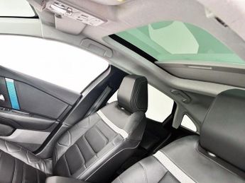CITROEN e-C4 50kWh Shine Plus Hatchback 5dr Electric Auto (7.4kW Charger) (13