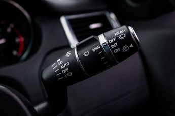 LAND ROVER DISCOVERY SPORT 2.0 TD4 Landmark SUV 5dr Diesel Auto 4WD Euro 6 (s/s) (180 ps)