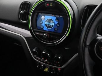 MINI COUNTRYMAN 1.5 7.6kWh Cooper SE SUV 5dr Petrol Plug-in Hybrid Auto ALL4 Eur