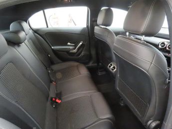 MERCEDES-BENZ A-CLASS 1.3 A180 Sport (Executive) Hatchback 5dr Petrol 7G-DCT Euro 6 (s