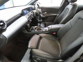 MERCEDES-BENZ A-CLASS 1.3 A180 Sport (Executive) Hatchback 5dr Petrol 7G-DCT Euro 6 (s