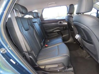 KIA SORENTO 1.6 h T-GDi 3 SUV 5dr Petrol Hybrid Auto AWD Euro 6 (s/s) (226 b